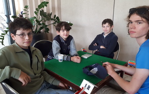 Eliot Haux (en arrière-plan sur la photo) au Championnat de France des cadets le 7 juin 2025