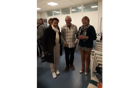 Sandrine Chrétien, adjointe au maire de Brétigny, Daniel Malteste, le président du club et Eve Scheltens, présidente du comité du Hurepoix à l'AG du 5 novembre 2025